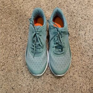 🎀 2 for $20 Sale 🎀 Reebok trainers NWOT